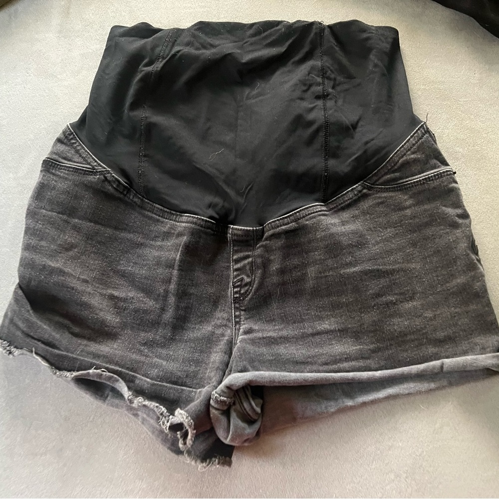 Isabel Maternity Shorts size 10